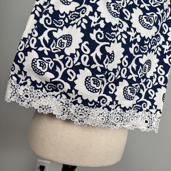 Talbots Lace Trimmed Woodblock Floral Stretch Cotton Canvas Skirt - Picture 2 of 7